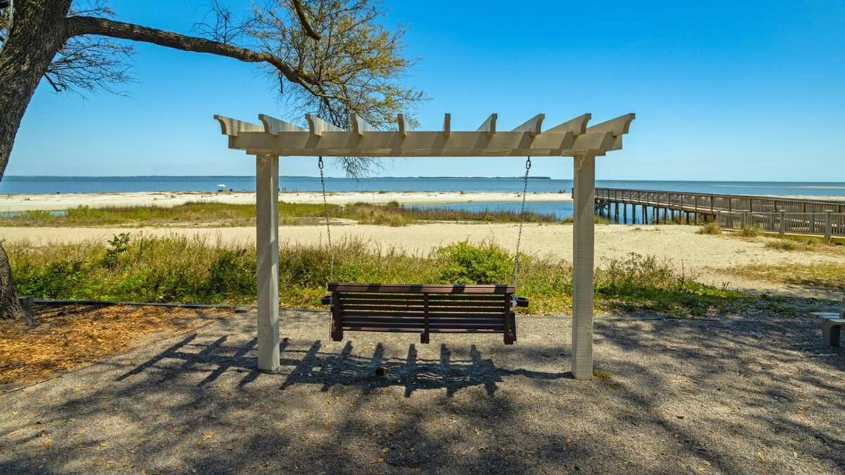 Walk To The Beach Waterfront Oasis Hilton Head Island Esterno foto