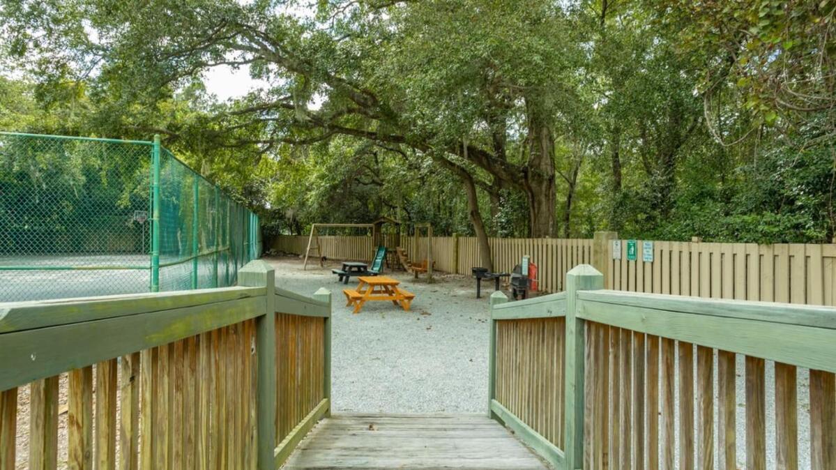 Walk To The Beach Waterfront Oasis Hilton Head Island Esterno foto