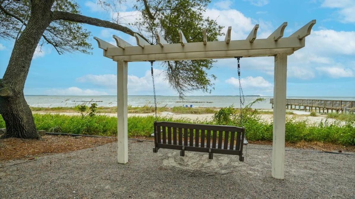 Walk To The Beach Waterfront Oasis Hilton Head Island Esterno foto